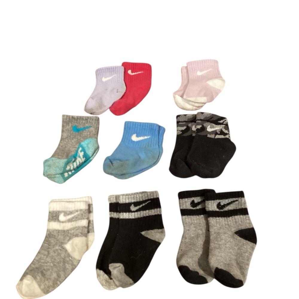 Bundle of 7 NIKE toddler socks multiple colors Size 2T/3T